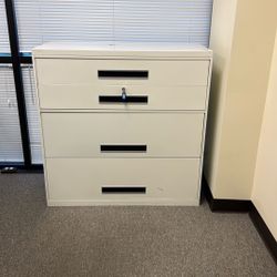 Metal Locking File Cabinet
