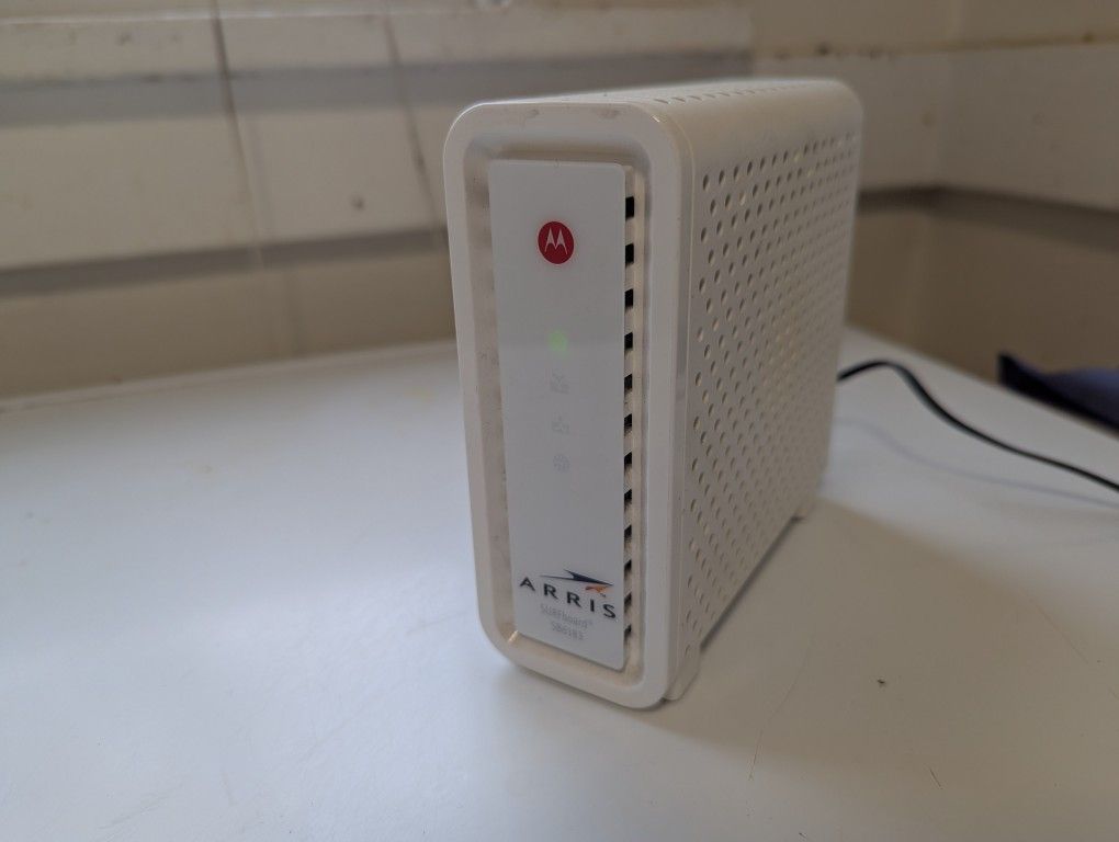 Arris Surfboard SB6183 Cable Modem