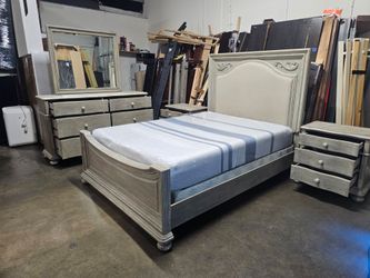 Queen Bedroom Set with Dresser and Nightstands