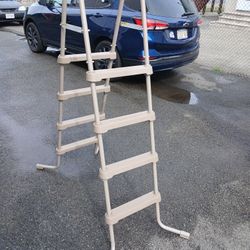 Pool Ladder