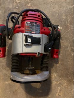 SKIL 1825 Variable Speed Plunge Router