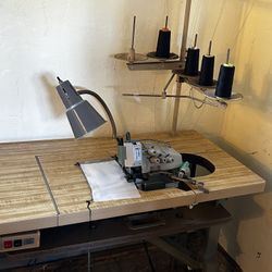 5 Thread Industrial Overlock Machine 