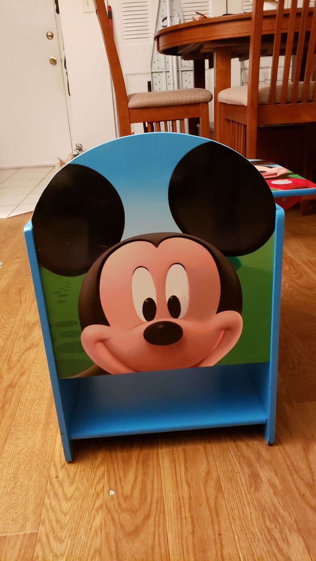 Disney little kids chair