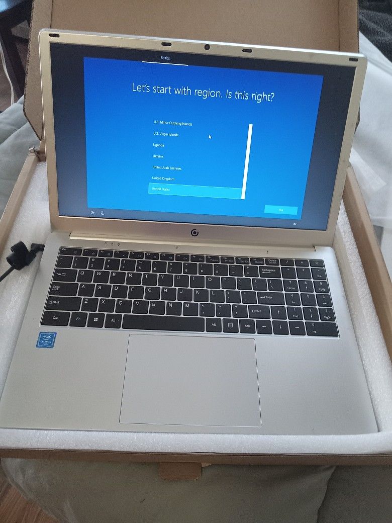 Core Innovations CLT1564SL 15.6" HD Celeron N3350 1.1GHz Intel HD Graphics 500 3GB RAM 64GB SSD Win 10 Home in S Mode Silver