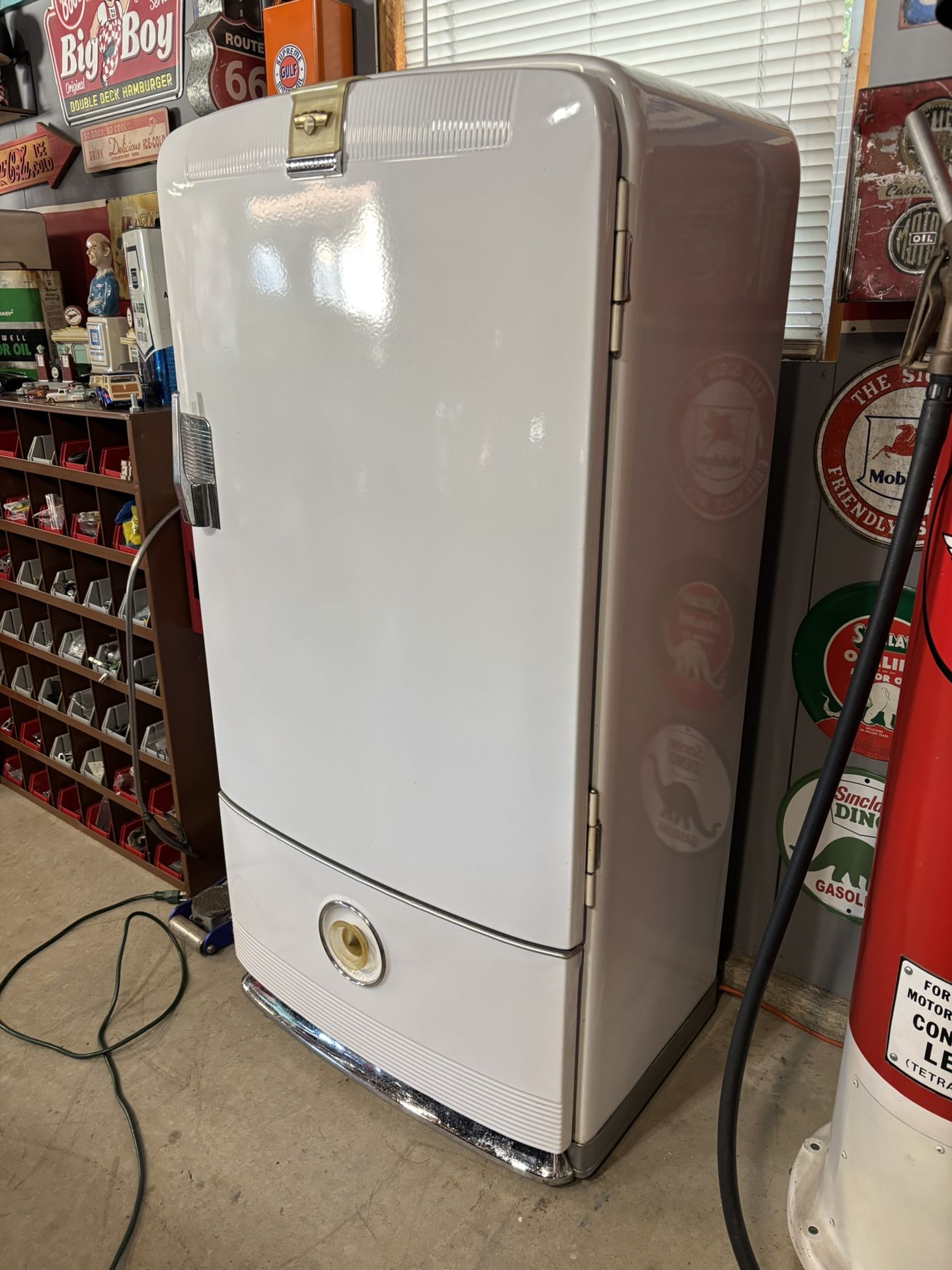 1947 Frigidaire Cold Box