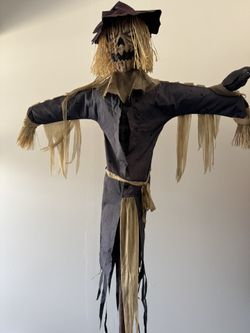 Animated Halloween Scarecrow Prop Decoration
