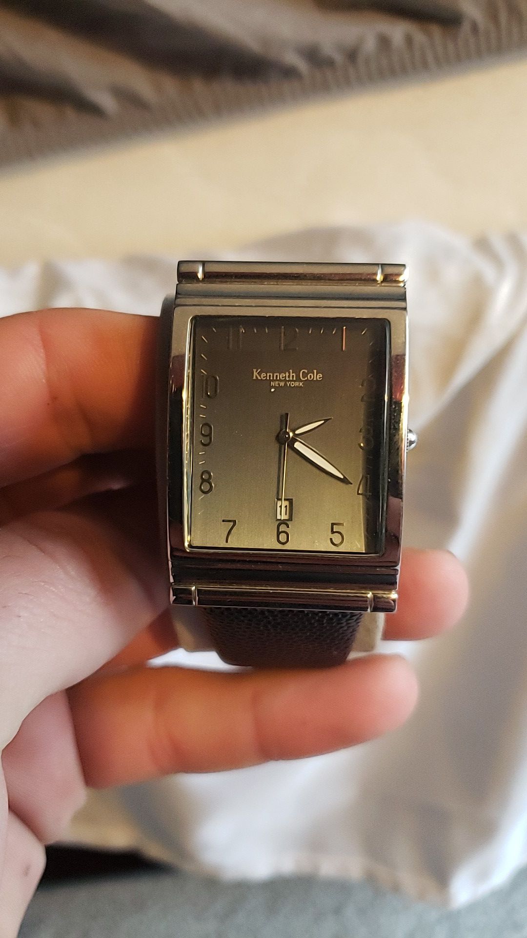 Kenneth cole watch and apple radio