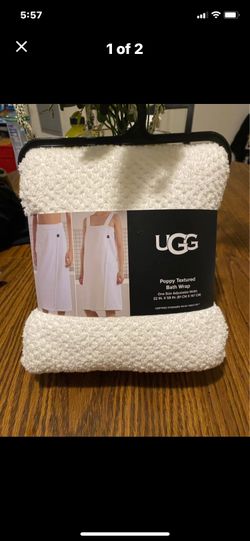 UGG poppy texture bath wrap