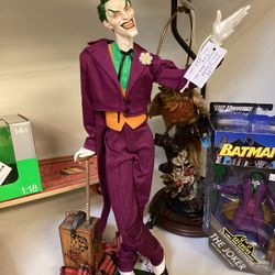 Joker Statue With Box -Museum Quality, 19” Tall