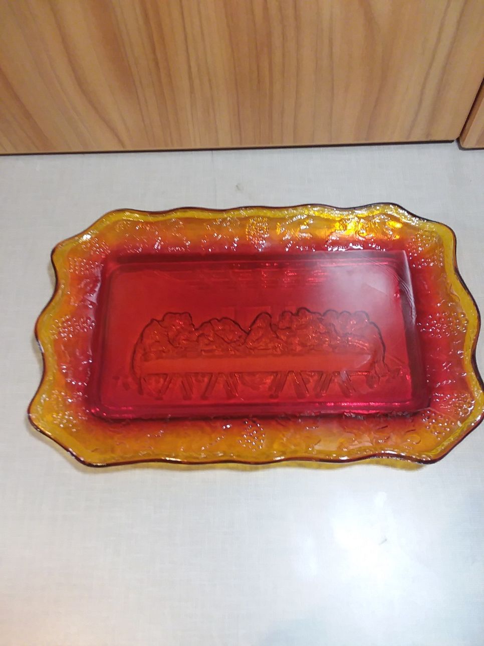 Vintage Tiara Amber Glass Last Supper Plate