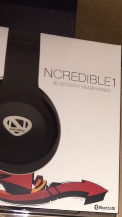 Ncredible1 Bluetooth headphones by monster