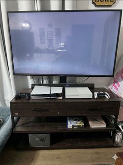TV stand and TV