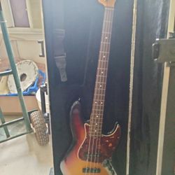 American  Fender Jazz Bass with case