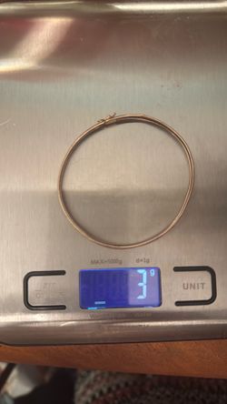 10k gold bangle bracelet
