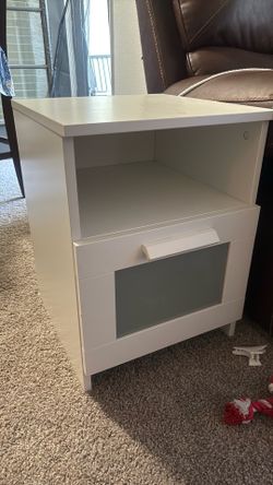 Single ikea side table - white