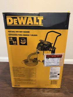 DEWALT DXV16PA 16 Gallon 6.5HP Poly Wet/Dry