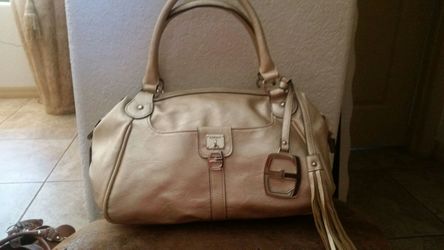 Ellen Tracy light gold leather handbag. I
