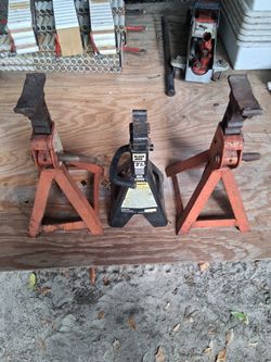 3 Jack stands