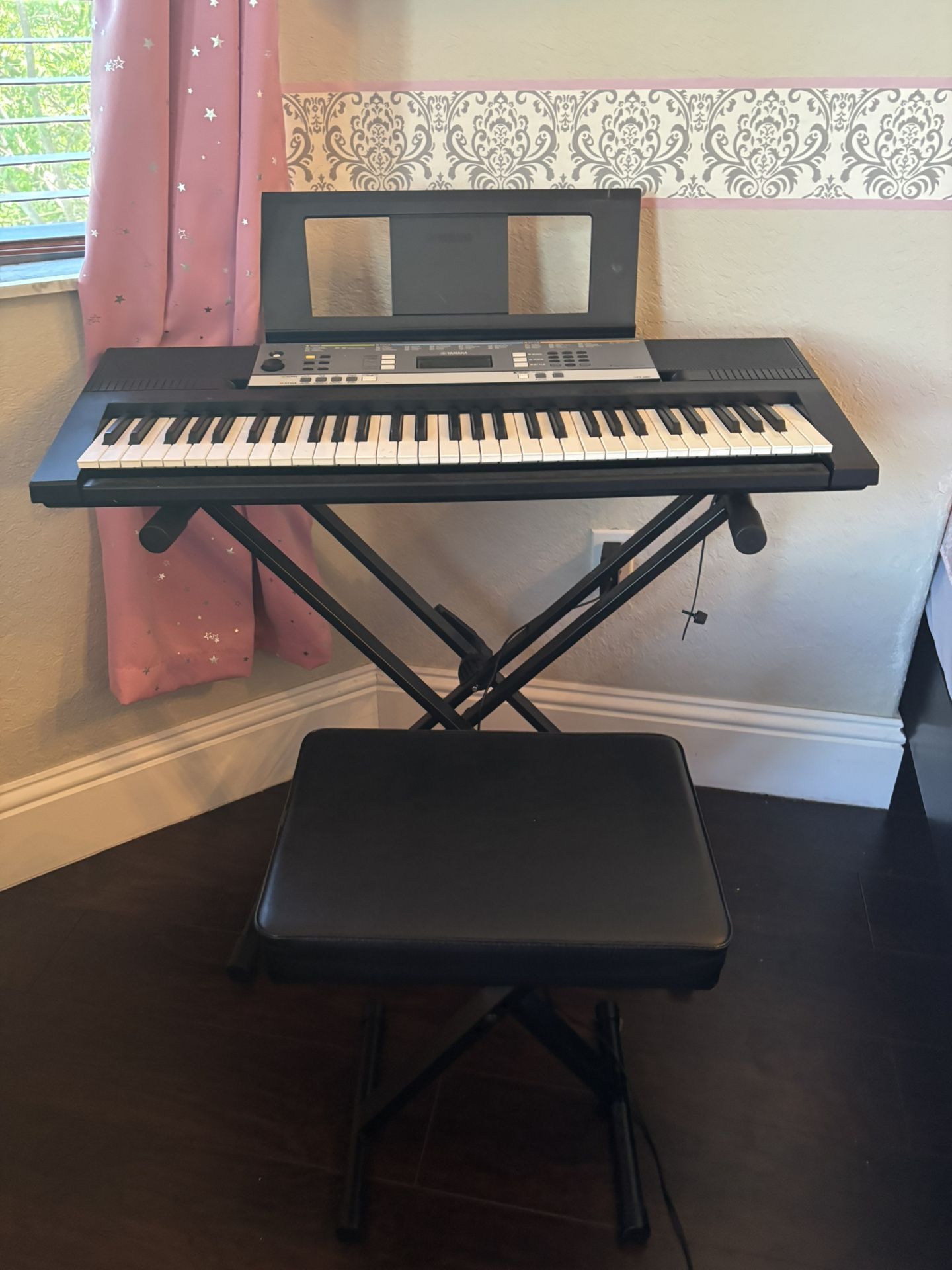 Yamaha Keyboard With Stand And Bench