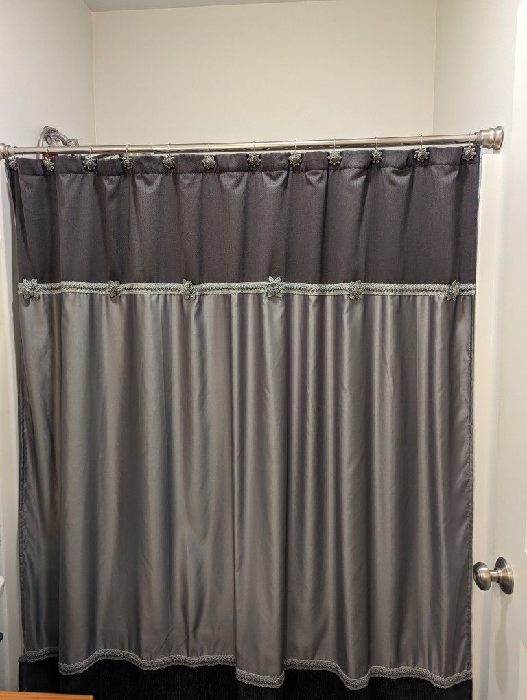 Very Nice Avanti Shower Curtain, Hand Towel, Shower Curtain Rings