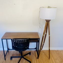 Desk with chair and vintage lamp 