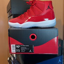 AIR JORDAN 11 RETRO