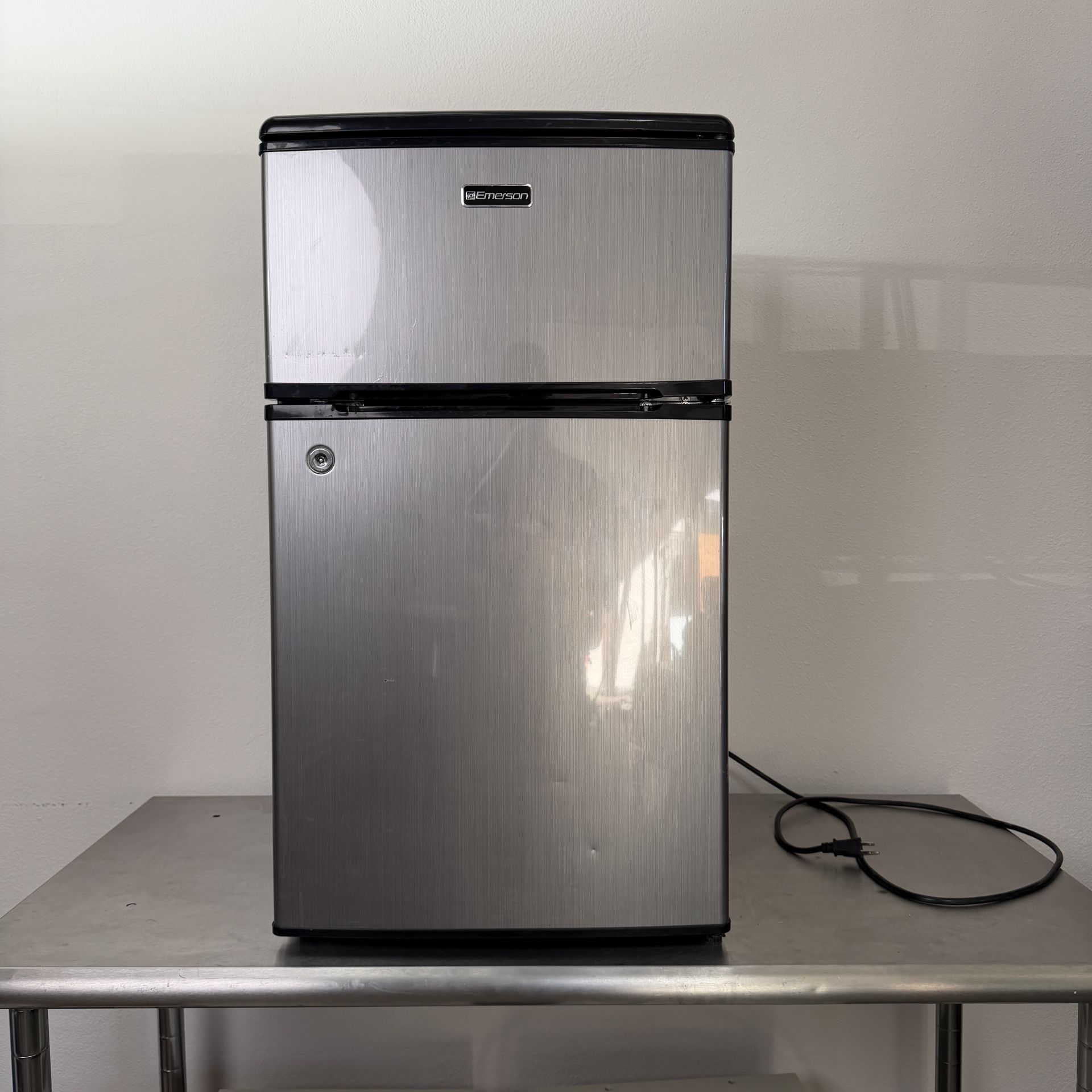 Emerson 2-Door Mini Fridge & Freezer – Works Great