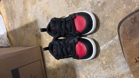 Air Jordan  Low Alt Bred Velcro size 8C