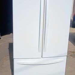 Very Clean! White Kenmore French Door Refrigerator!
