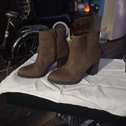 Boots Size 6 Made By Kelly And Katie