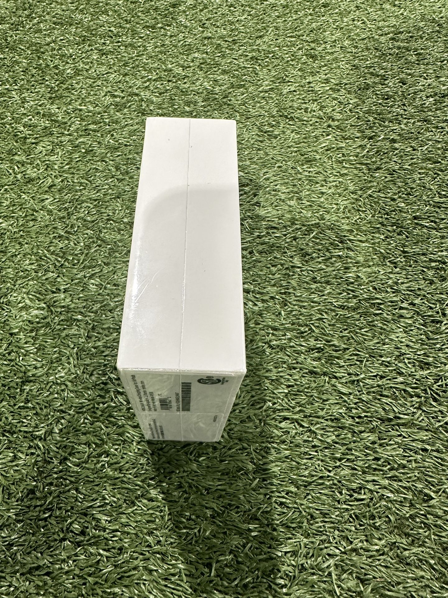 Apple MR8U2AM/A Wireless Charging Case for AirPods Model