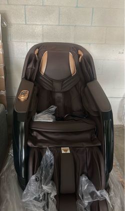 New titan ti-lux 3D massage chair