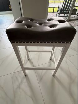Set of 4 gray & white counter height stools