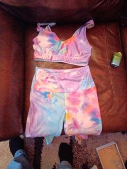 New Gold Sheep Leggings And Sports Bra Size Small
