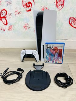 PlayStation 5 - Disc Version - 825GB , Bonus 1 Game NBA 2K22 ( Used Very New )