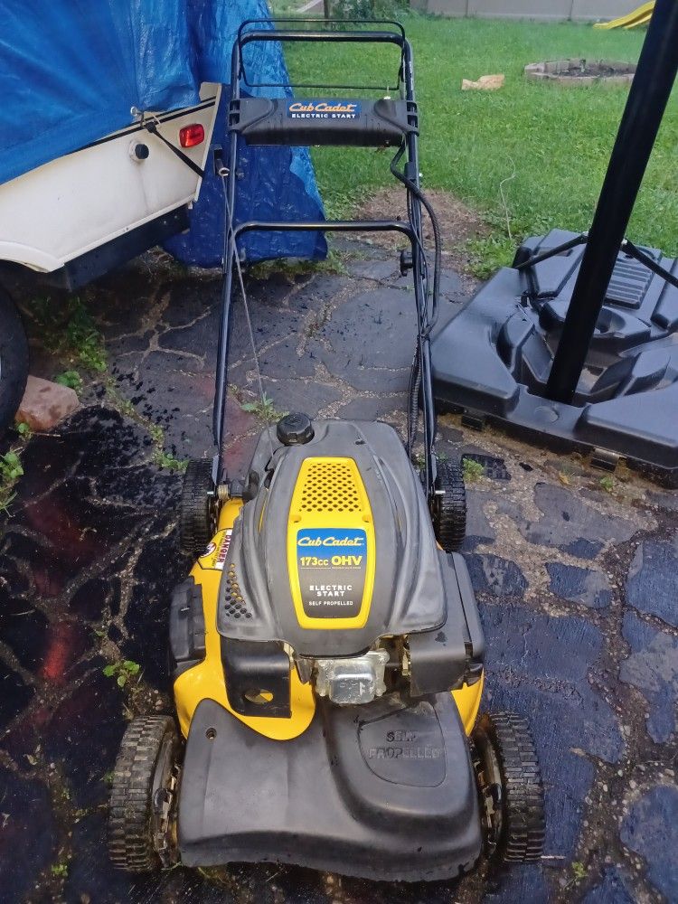 Cub cadet cheap 173cc electric start