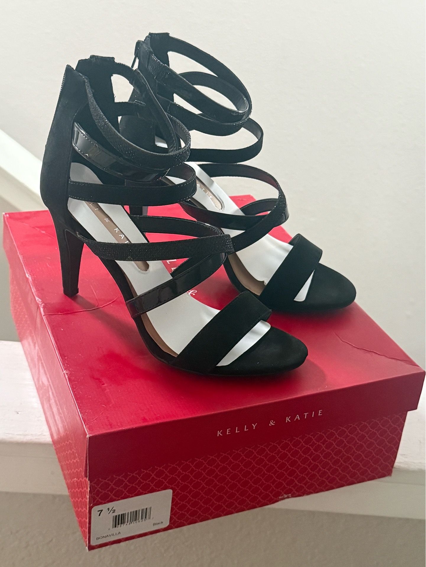 🩵 KELLY AND KATIE HEELS SIZE 7.5