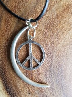 Vintage .925 Silver peace sign pendant