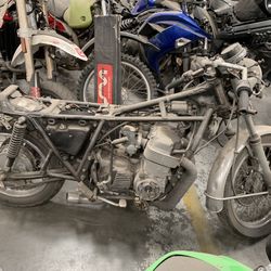 Honda 1977 CB750K Motorcycle For Spare Parts Frame Wheel Rim Forks Carburetor Fender Shocks