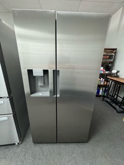 Insignia refrigerator used side by side