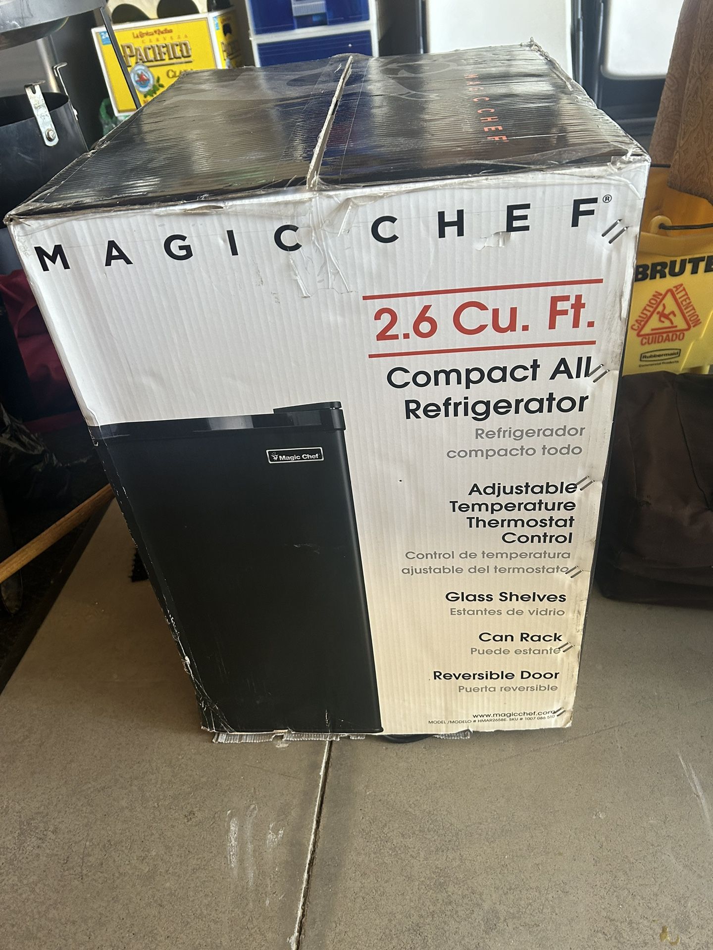 2.6 Cubic FT Magic Chef Mini Fridge