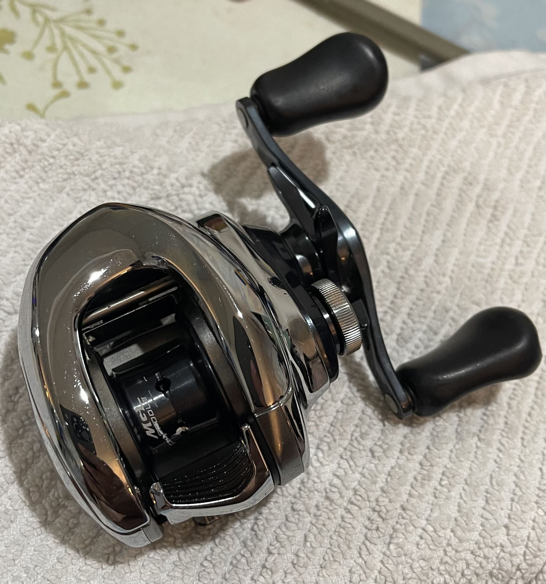 Shimano Antares A Baitcast Reel