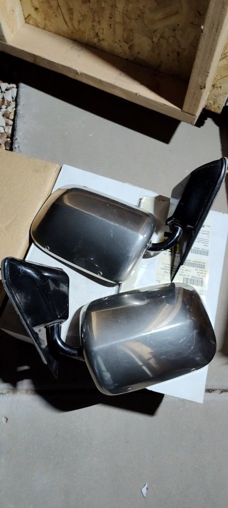 1(contact info removed) Chevy GMC OBS mirrors