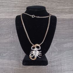 Silver Toned Scorpion 🦂 Pendant Chain