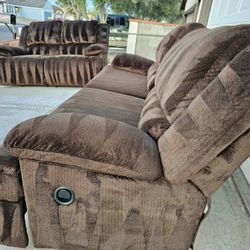 Clean Condition ✅️  Soft Fabric Cocoa Brown Recliner Sofa Couch With Matching Recliner Loveseat . FREE DELIVERY 