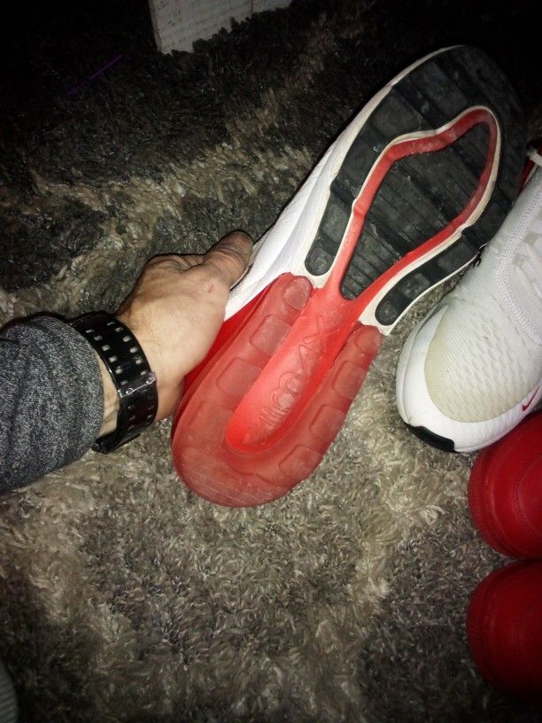 Nike Air Max .. 9.5..x3. 40$ Each Pair. 90$ For All