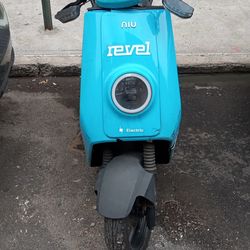 Electric Moped For Parts / Repair - READ DESC !