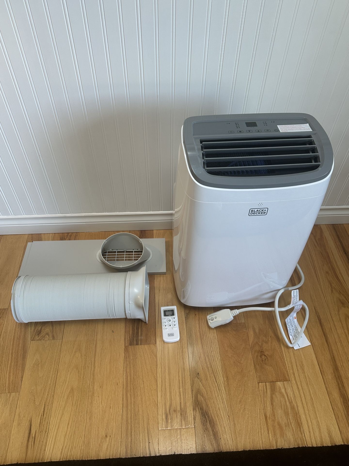 Black & Decker 10,000 BTU AC Unit For Up To 450 SF