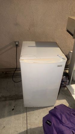 Mini fridge