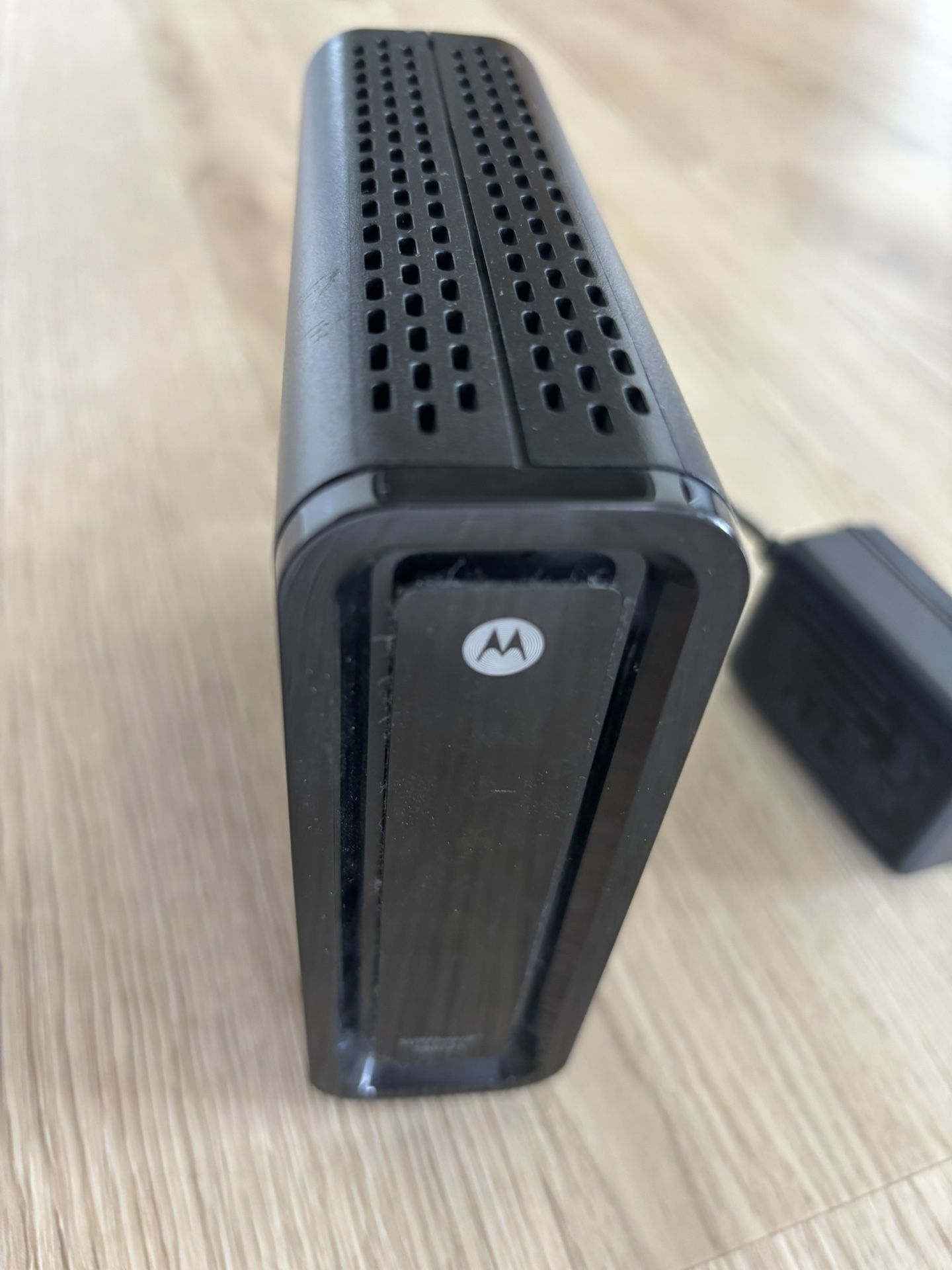 Motorola SURFboard SB6121 Cable Modem